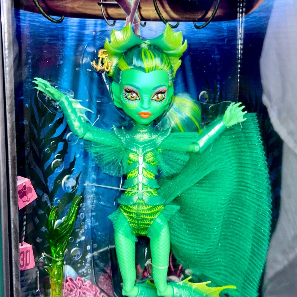 Creature From The Black Lagoon x Monster High limited edition Skullector doll - Picture 5 of 10